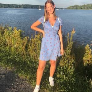 Meet your Posher, Jade